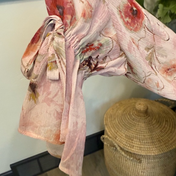 PAIGE Blush Floral Ruffle Blouse - Picture 4 of 9